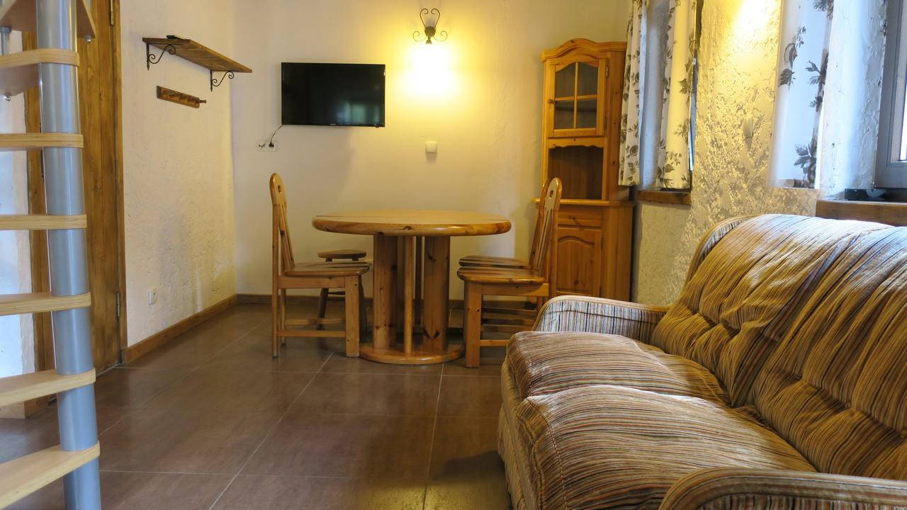 Osada Pod Czerwonym Debem - Czarny Mlyn Villa Jastrzębia Góra Eksteriør billede