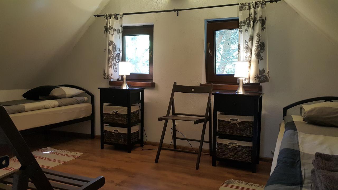 Osada Pod Czerwonym Debem - Czarny Mlyn Villa Jastrzębia Góra Eksteriør billede